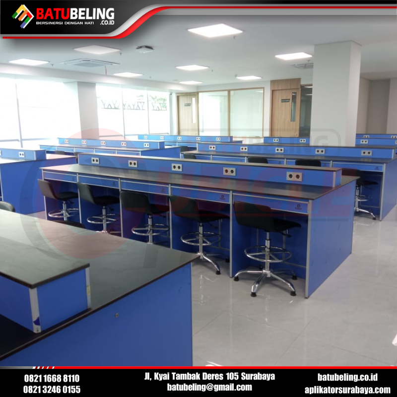 meja laboratorium